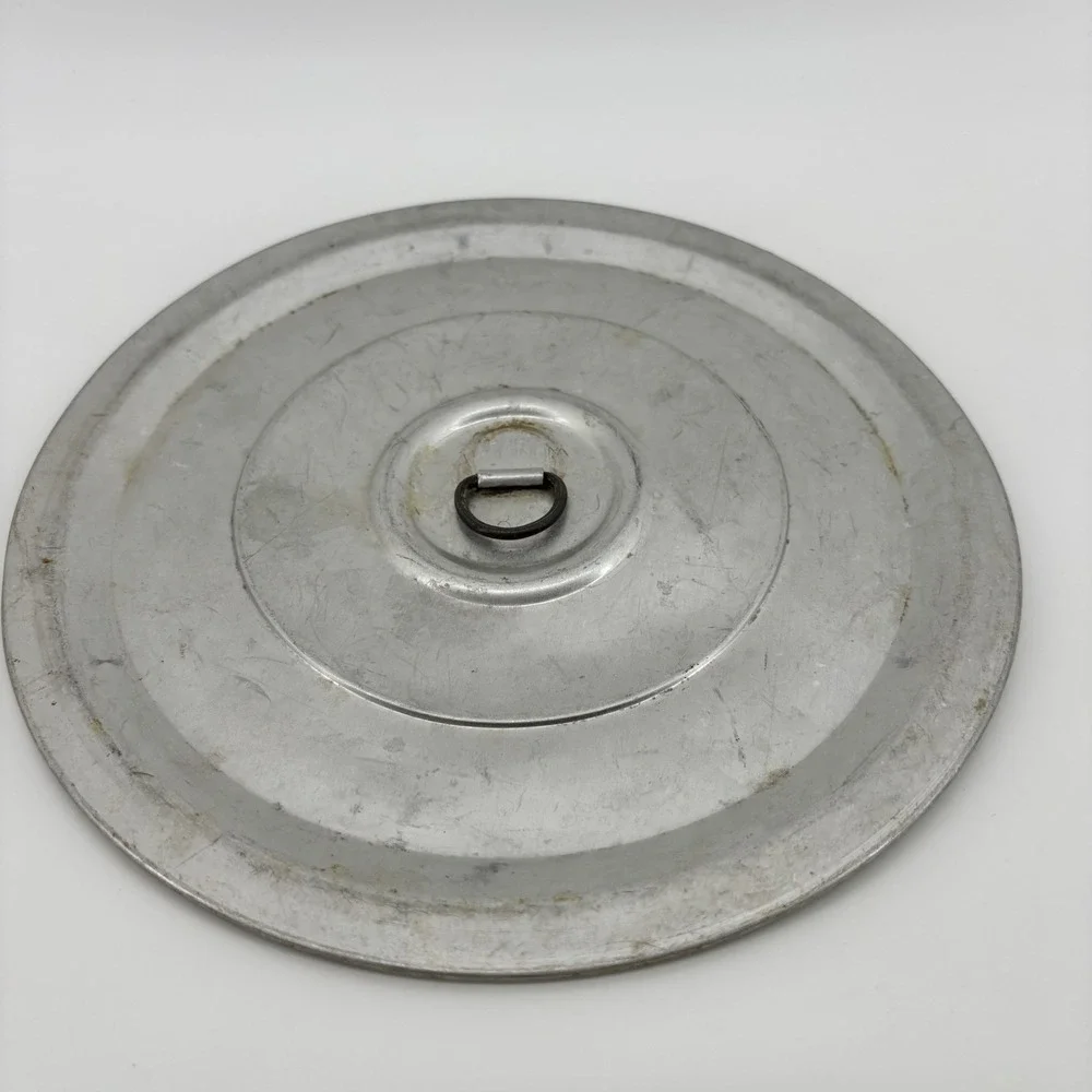 Antique 8.5 Cookware Pan Pot‎ Lid Aluminum Country Farmhouse Grannycore Rustic
